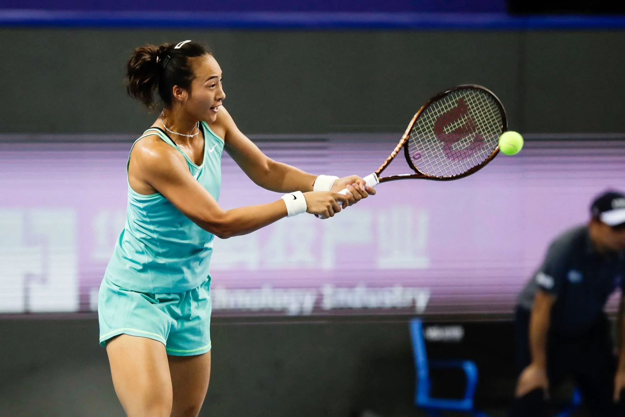 Chinese Tennis Prodigy Zheng Qinwen Clinches First WTA Singles