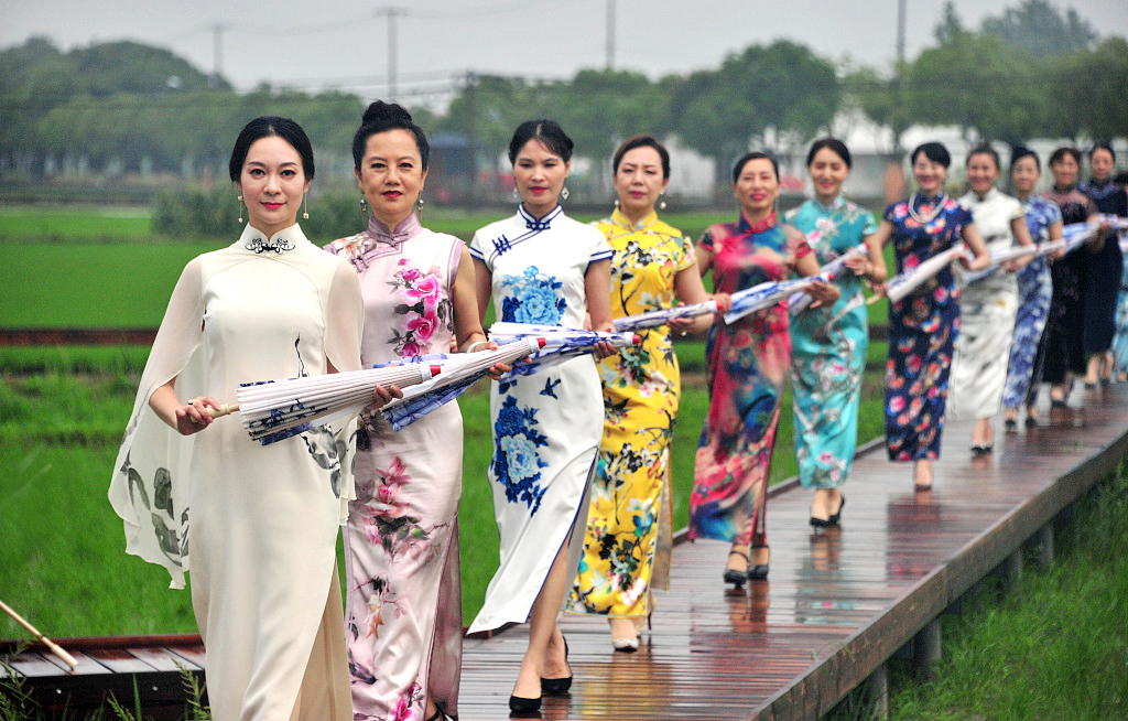 Cheongsam and Ao Dai: Traditional Dresses of China and Vietnam - Beijing  Times
