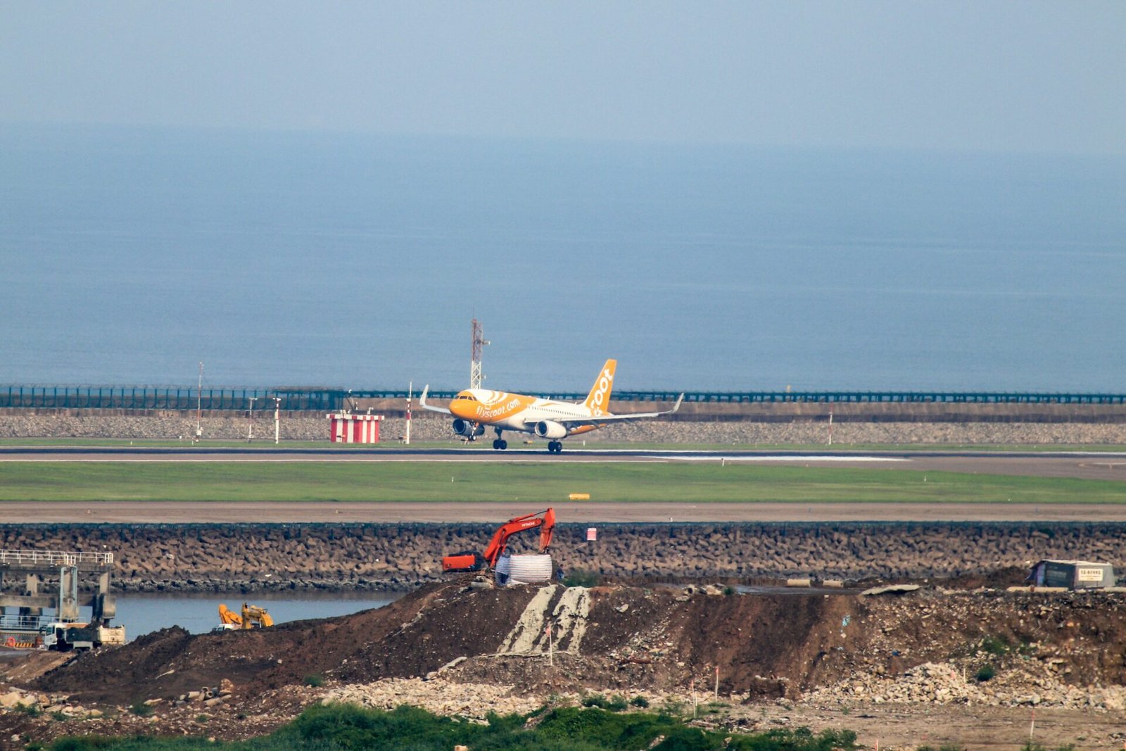 Scoot TR904 Singapore - Macau, landing at the Macau International Airport, Macau, China