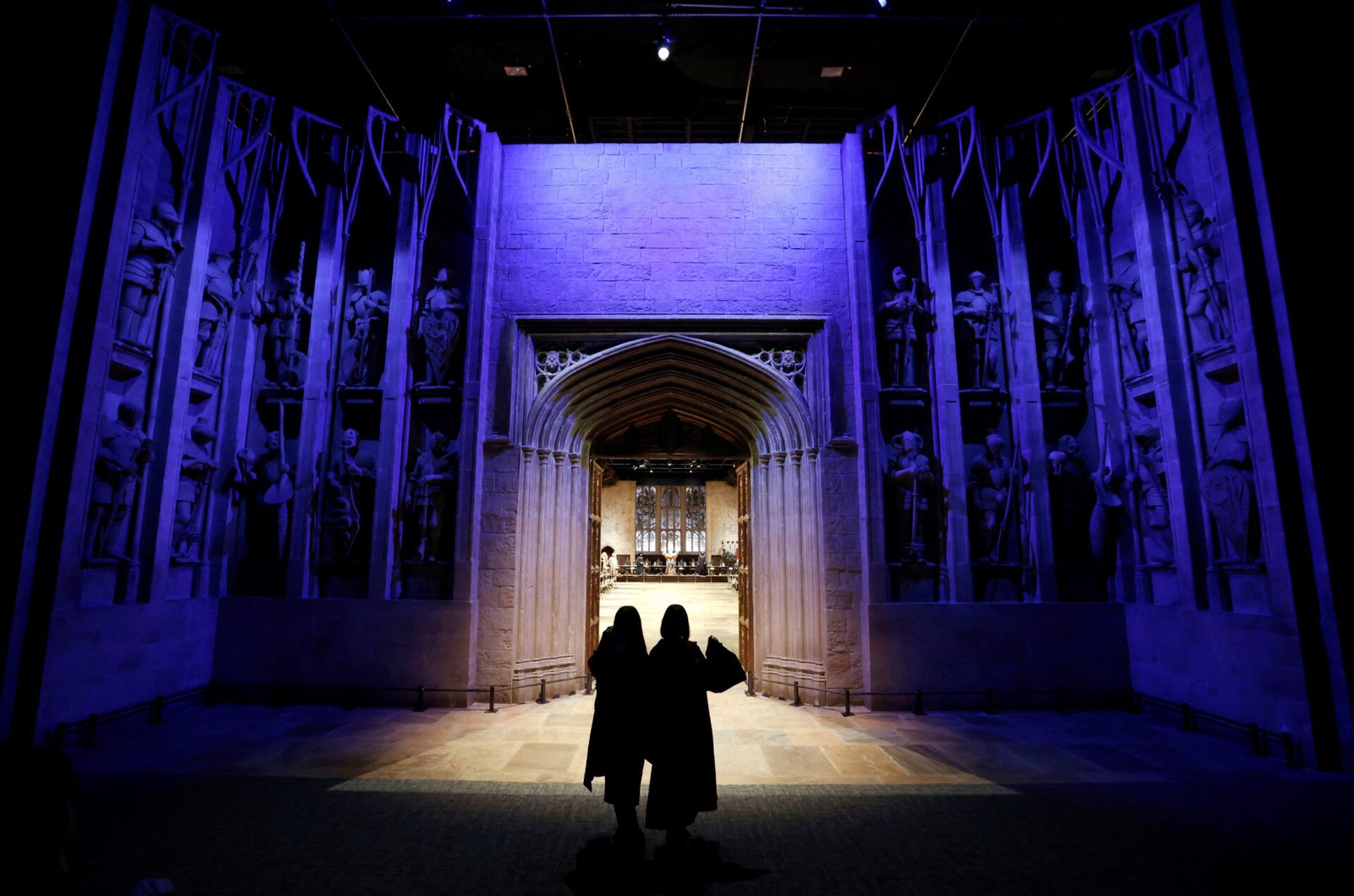 Warner Bros. Studio Tour in Tokyo A set of the great hall of Hogwarts School of Witchcraft and Wizardry.