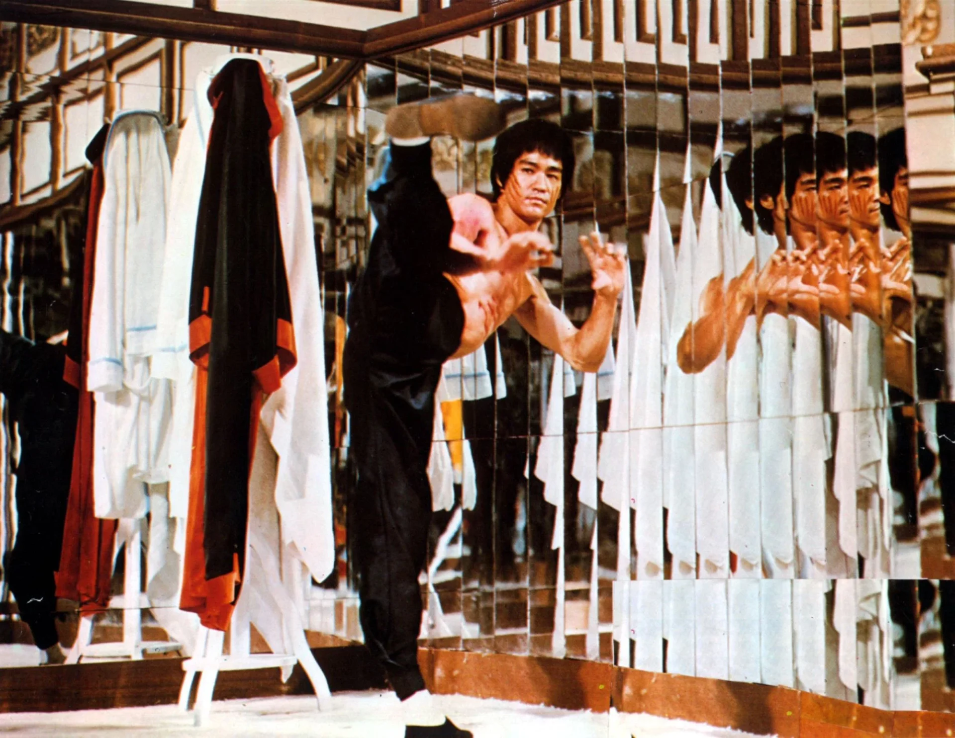 a583f5b8-31a2-4bd7-96a3-54b0c369a3d7_4b0be8da Bruce Lee
