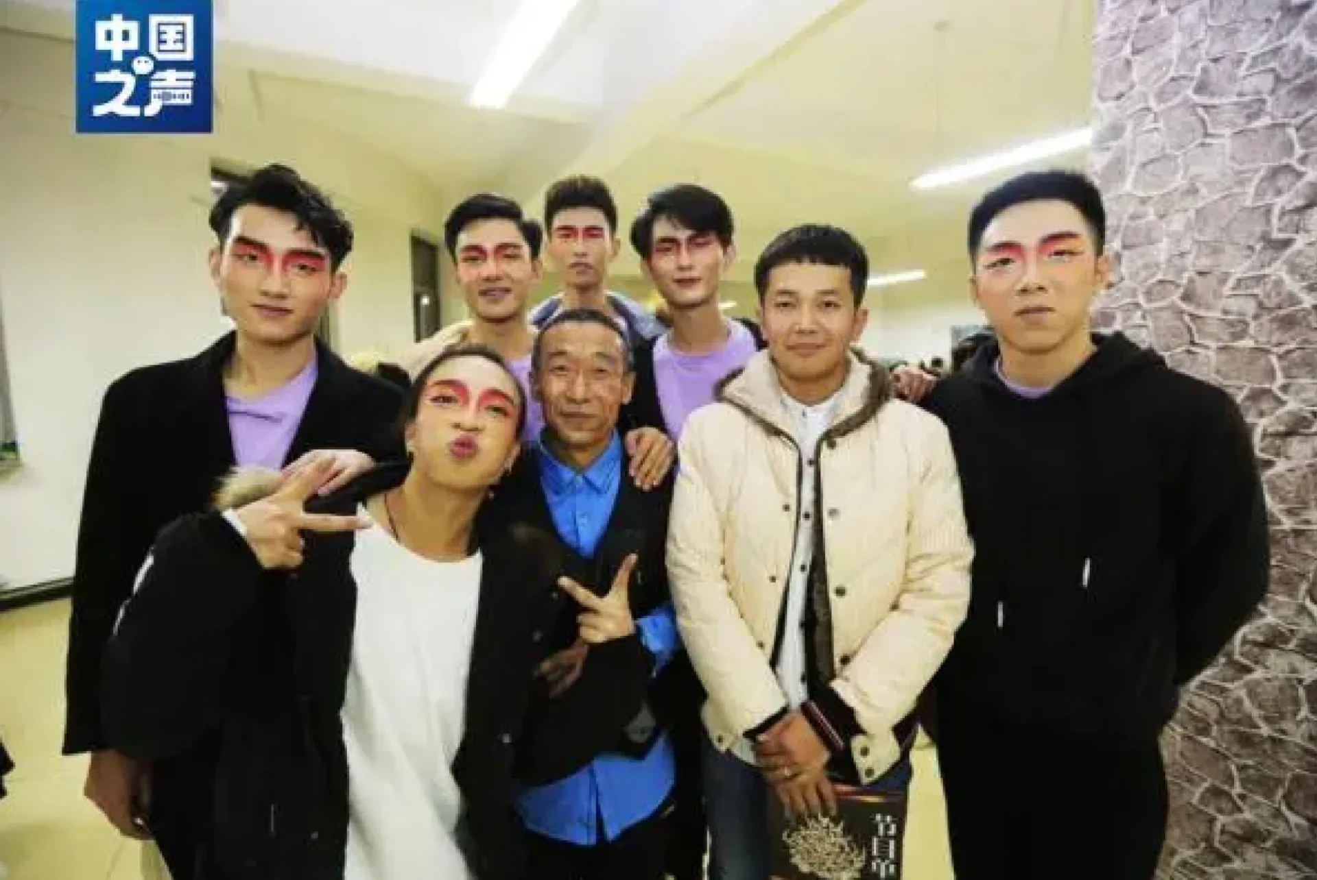 Liu, centre, showed so much dedication, he now dances with professionals almost half his age. Photo: Baidu