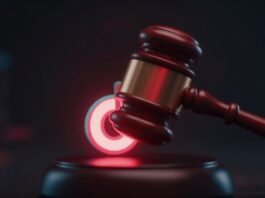 TikTok logo and a judge's gavel