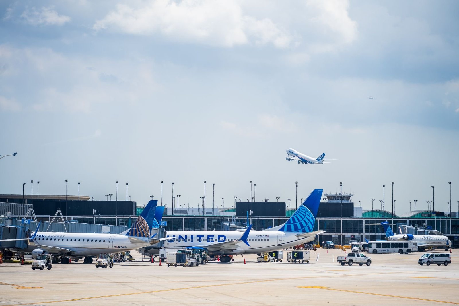 FAA Moves to Fire Two Controllers Who Left Before LaGuardia Crash