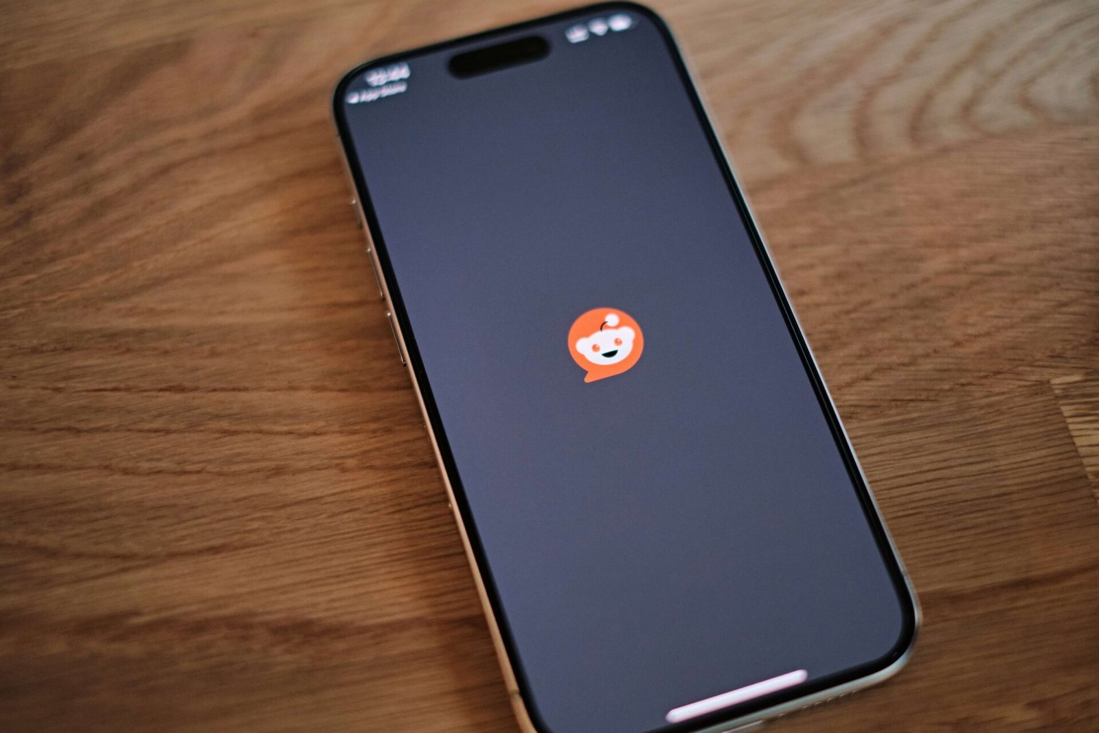 Reddit Joins S&P 500, Shares Jump 11% After Months of Speculation