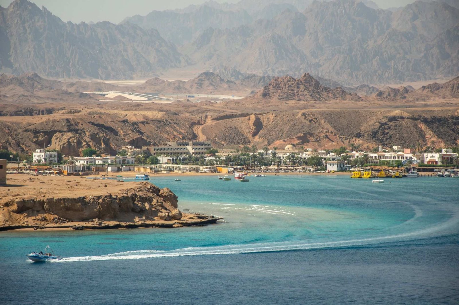 Houthis Seize Yemen’s Mocha Port, Tightening Grip on Bab el-Mandeb Strait