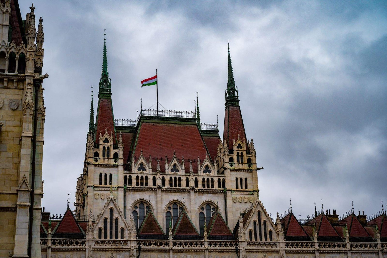 Hungary Expels 10 Russian Diplomats, Moscow Vows Painful Response