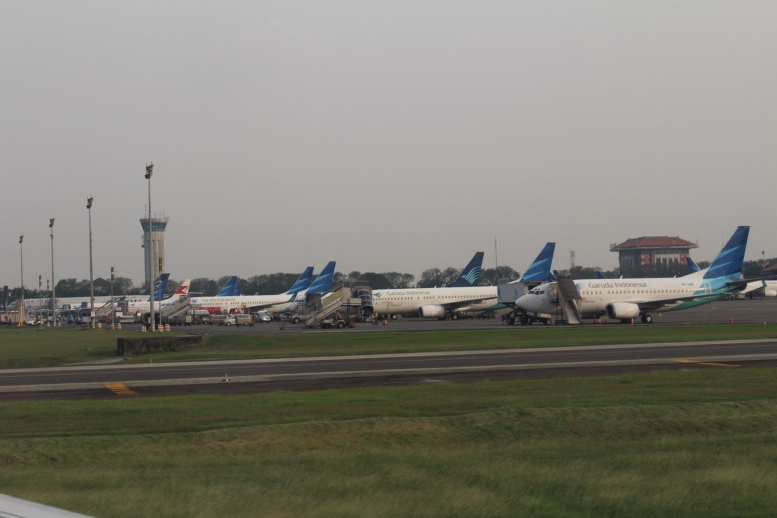 Jakarta Airport Reopens After Volcanic Ash Halts Nearly 3,000 Flights