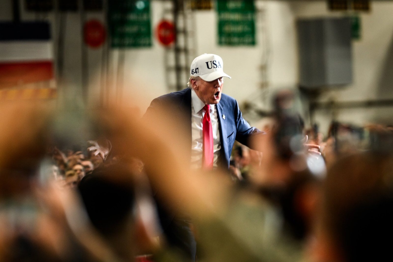 Trump Recasts Washington Triumphal Arch as Drone and Sniper Military Complex